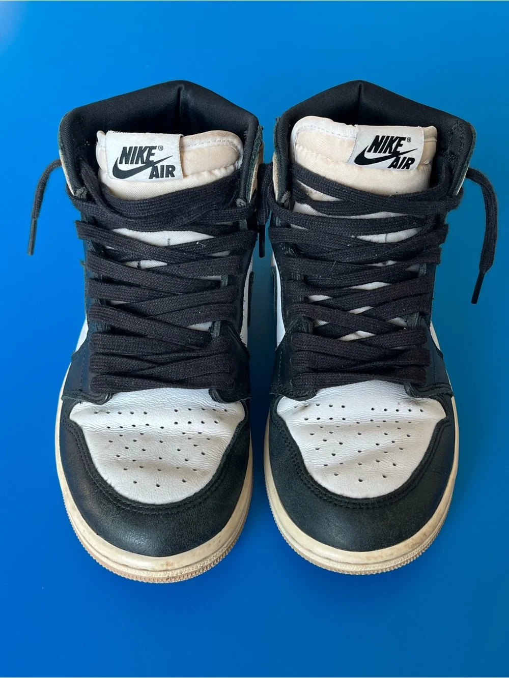 Women’s Air Jordan 1 Retro-Size 6